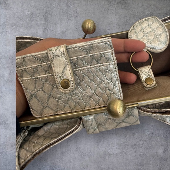 Jessica Simpson bow clutch bag - Picture 4 of 4